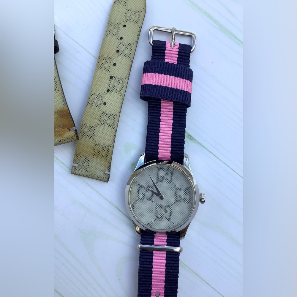 Authentic GUCCI ladies wristwatch ๐๐ - Picture 2 of 12
